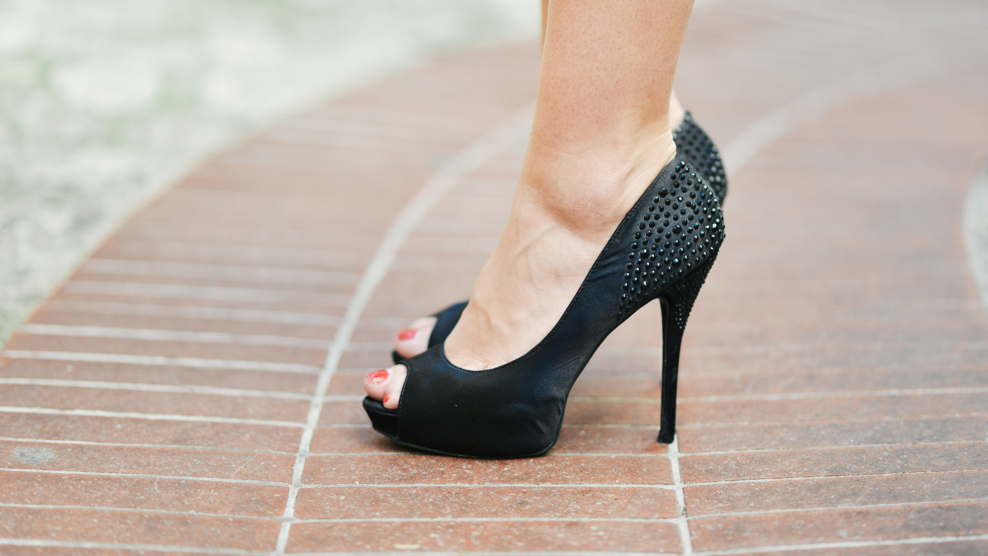 types of heels _ platform heels