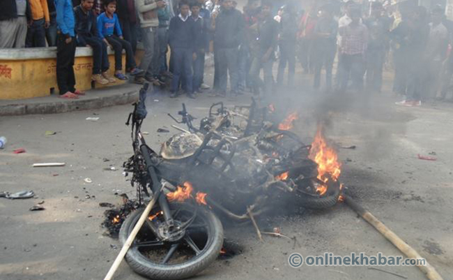 Janakpur folk drive away UDMF cadres for vandalising shops