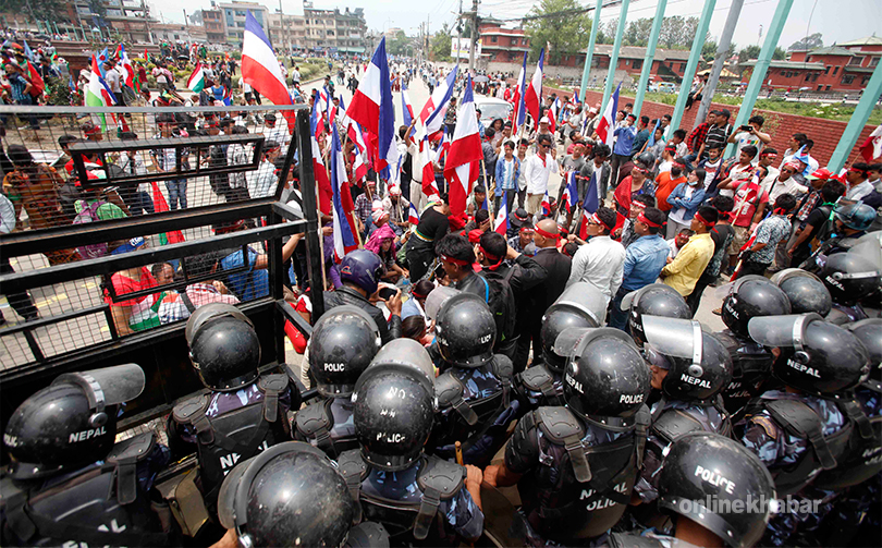 Police prevent 31 buses carrying Federal Alliance cadres from entering Kathmandu