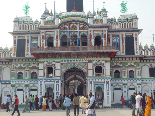 Janakpur-Janaki-temple