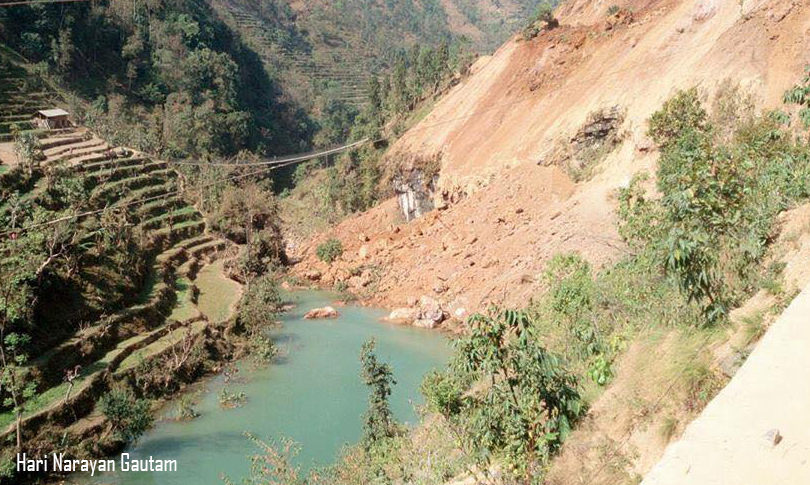 Landslide debris dam Daram River, block Mid-Hill Highway