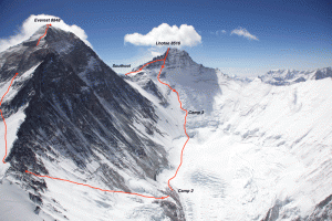 Two Indians die on Everest and Makalu