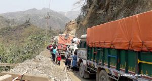 Traffic movement resumes on landslide-hit Narayangadh-Muglin road