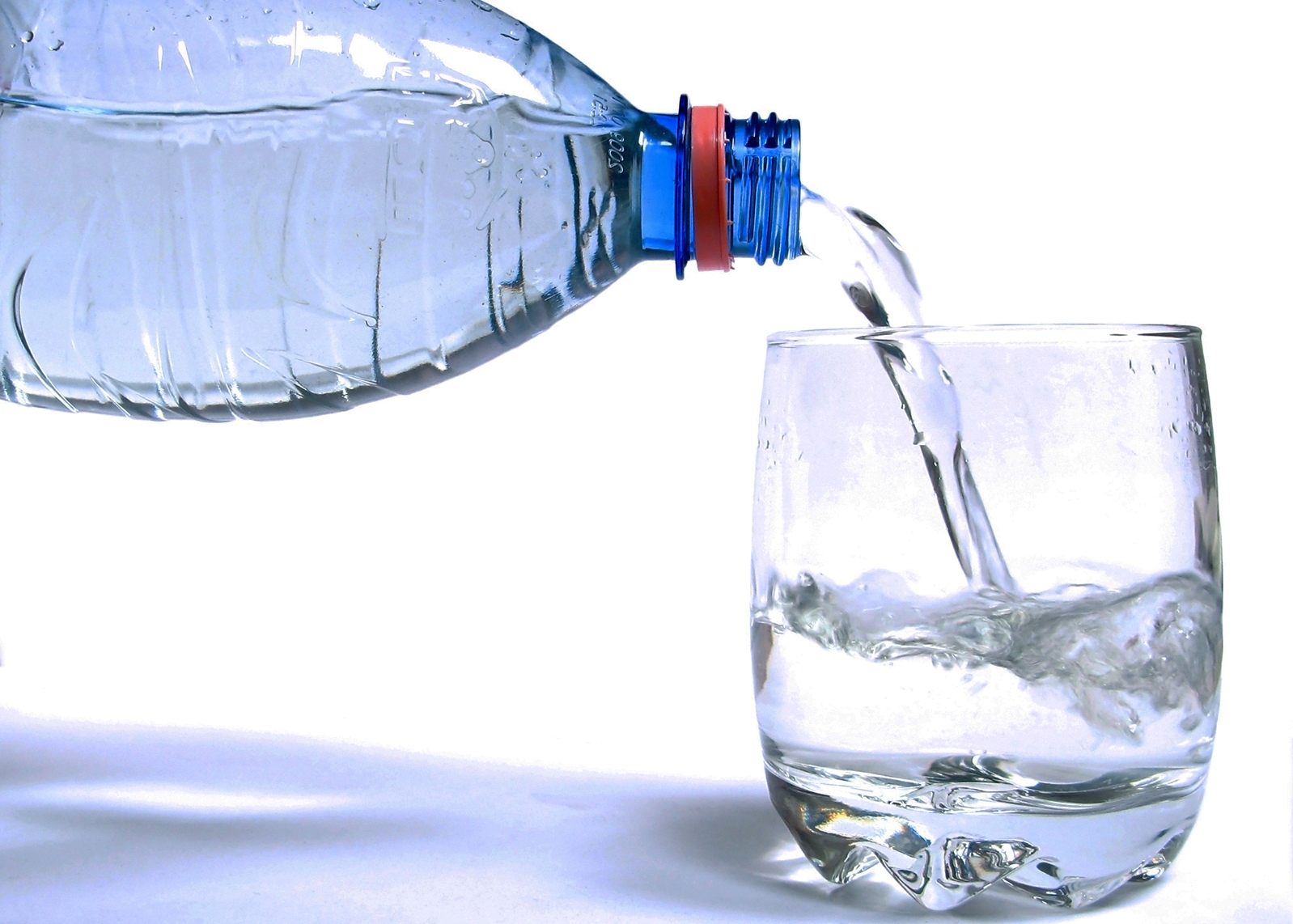 How Much Water Should I Drink to Lose Weight? (Solved)