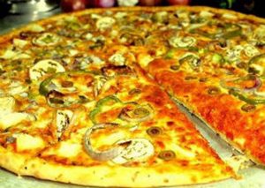 Pizza Cutter hands over first franchise