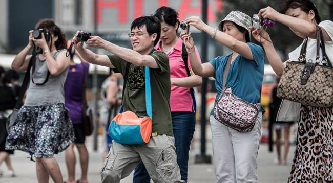 File: Chinese tourists in Nepal