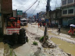 Thali locals obstruct traffic demanding road repairing