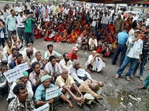 Koshi victims staging relay hunger strike for 11 days