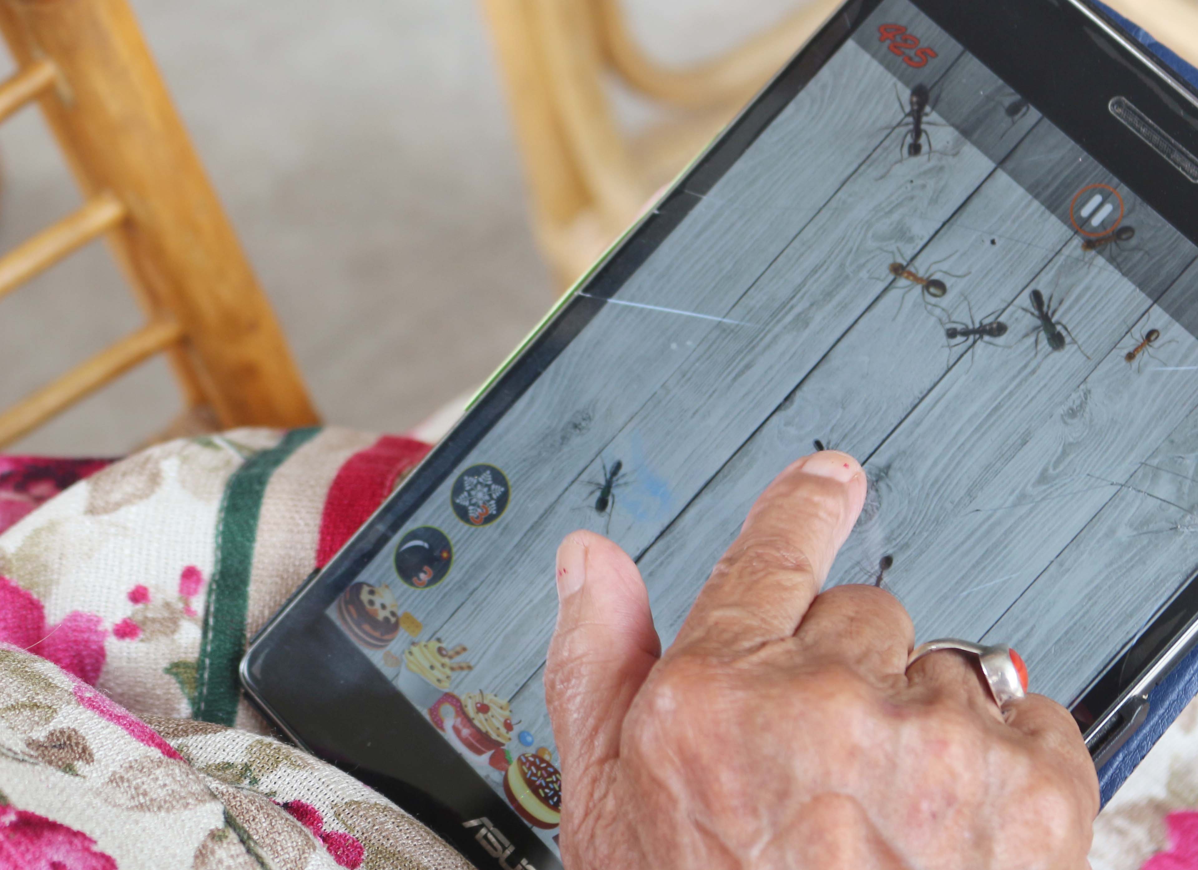 Digital Technology for Elders at their homes (2)