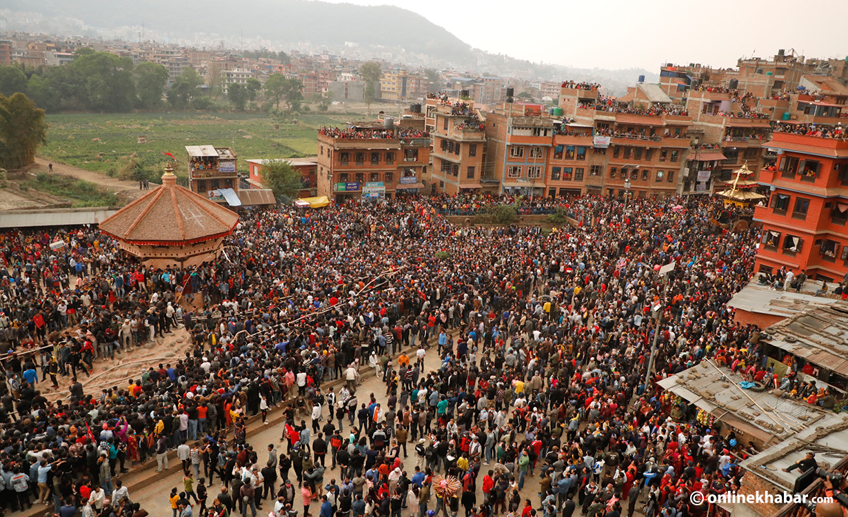 File: A crowd gathered to celebrate the Biska Jatra festival in Bhaktapur