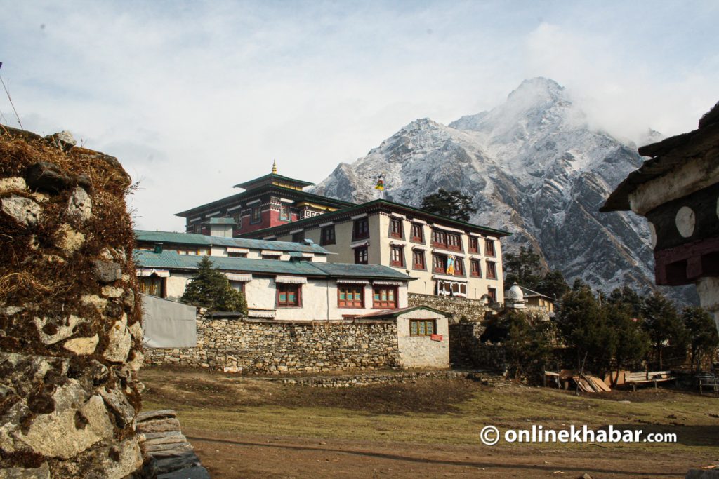 File: Everest base camp