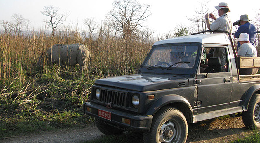 File: Jeep safari in Chitwan National Park