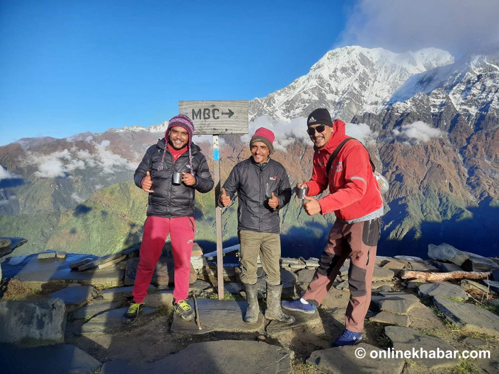 Tourists with Chiya Kaka at Mardi view camp