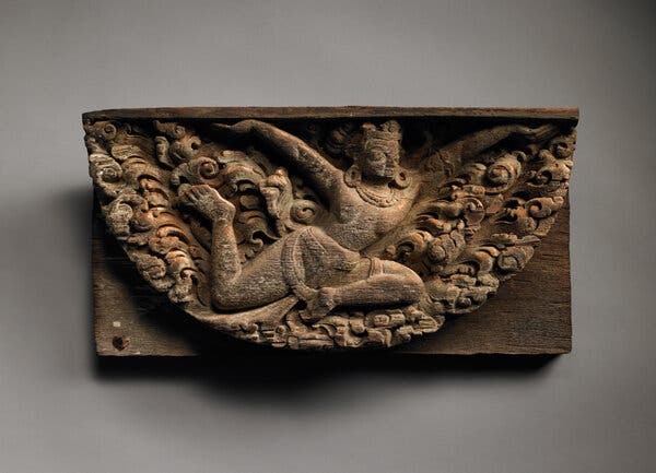 The torana of the flying Apsara. Photo: Rubin Museum of Art