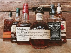 Traders ask govt to reconsider liquor import ban