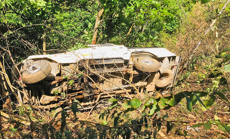 An SUV that fell off the road in Syangja, on Sunday, April 17, 2022. gulmi