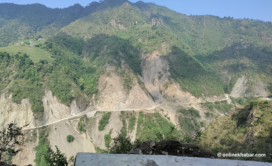 The road leading to Bhattedanda of Lalitpur.