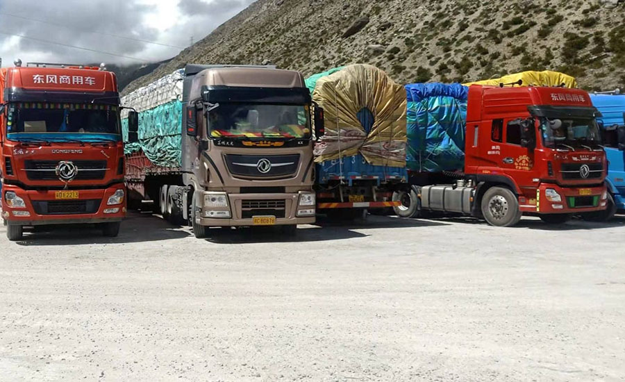 Container trucks heading towards Nepal halted by the Chinese authorities across the border