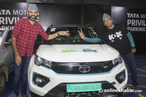 2 Indians travel to Nepal to highlight electric vehicle possibilities in South Asia