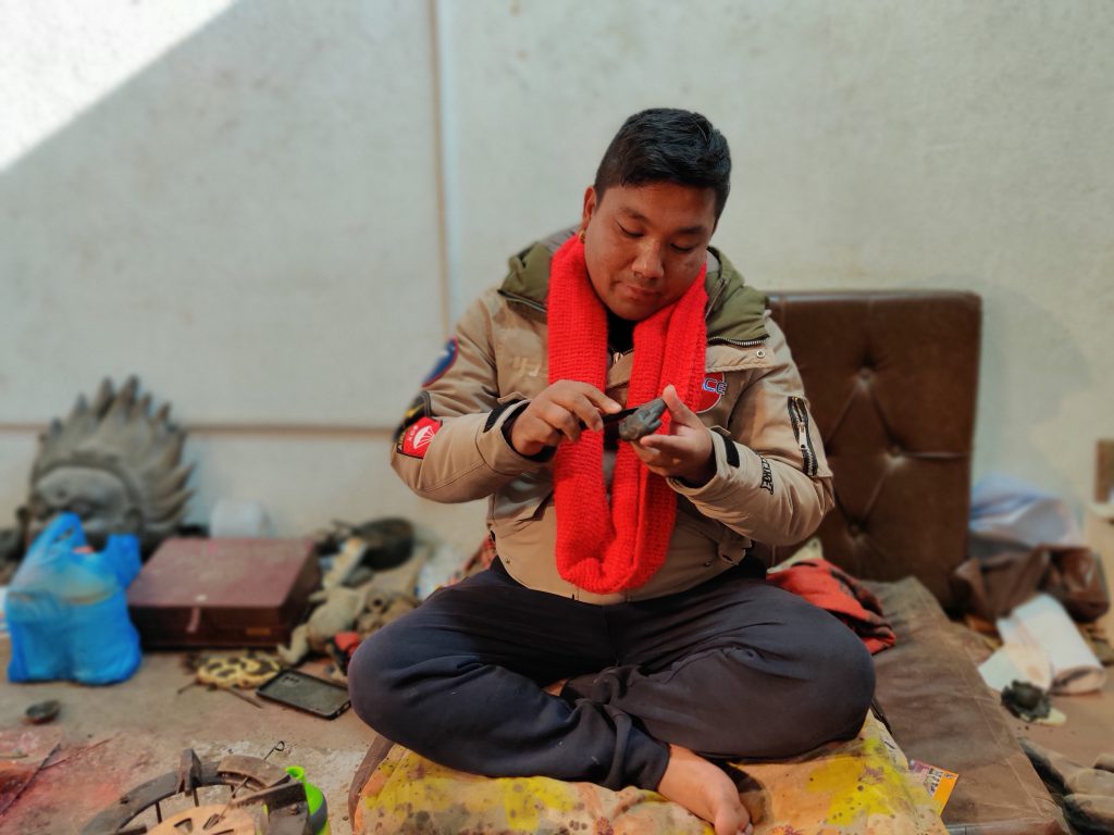 Ravi Bahadur Shakya sculpture artist (2)
