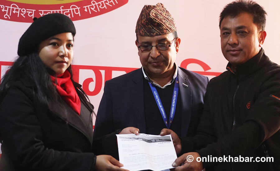 Occupy Tundikhel activists submit a memorandum to Kathmandu Deputy Mayor Sunita Dangol in Kathmandu, January 2023. 