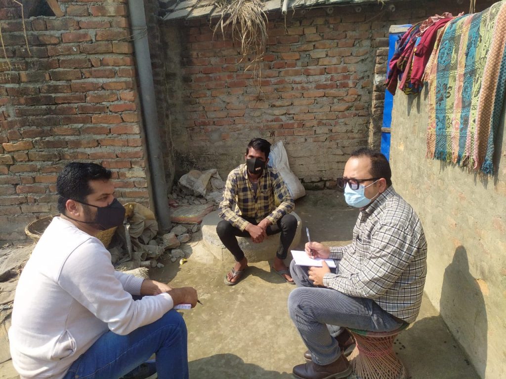 Community-level health workers can play an important role in controlling tuberculosis in Nepal. Photo: LB Basnet