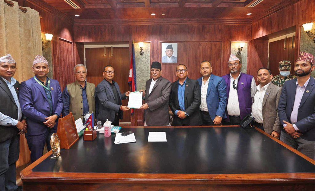A delegation of Pokhara Tourism Council meets Prime Minister Pushpa Kamal Dahal, requesting him to take policy-level initiatives to operate the Pokhara International Airport, on Monday, April 10, 2023. 