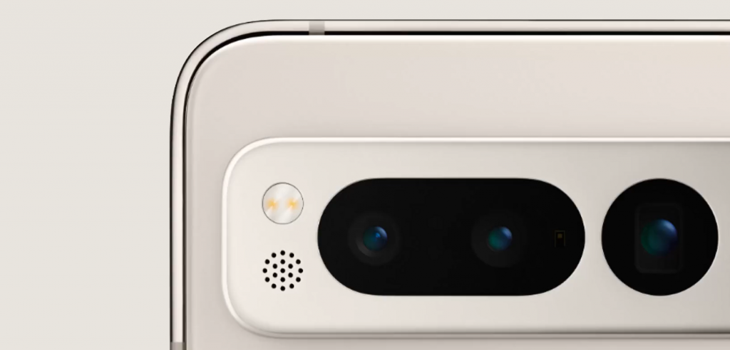 Google Pixel Fold rear camera : Photo Google