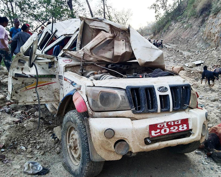 5 dead, 10 injured in SUV accident in Palpa