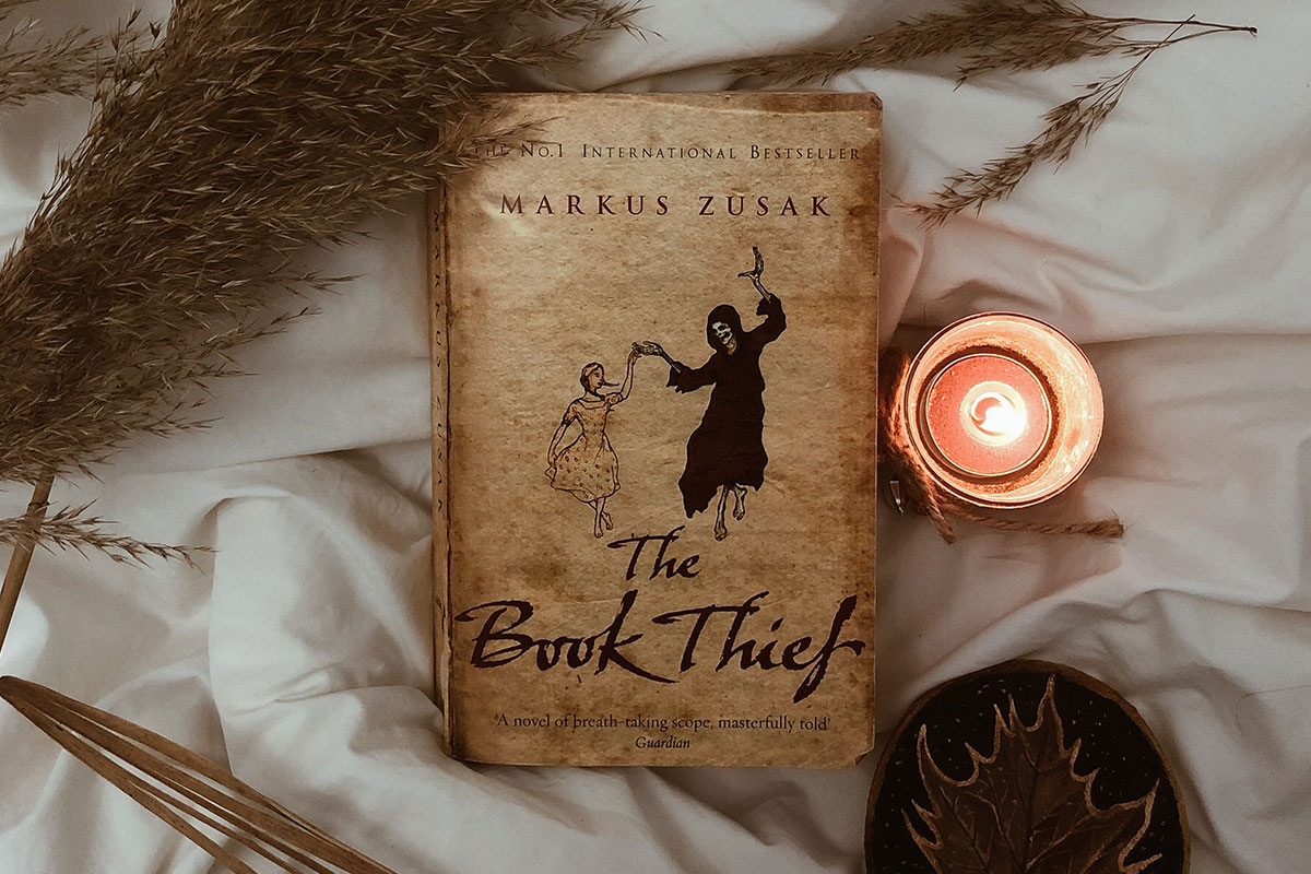 book-for-new-readers-_The-Book-Thief-by-Markus-Zusak