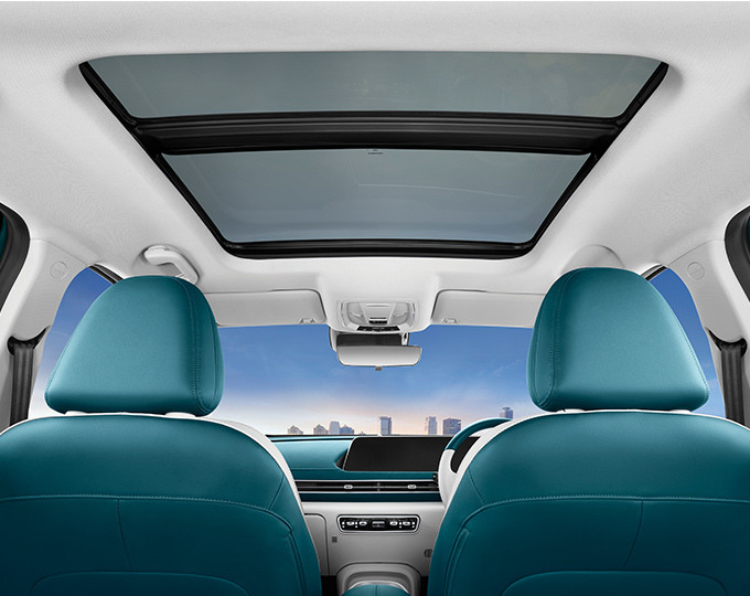 Panoramic sunroof on GWM ORA 03 EV. Photo: GWM Nepal