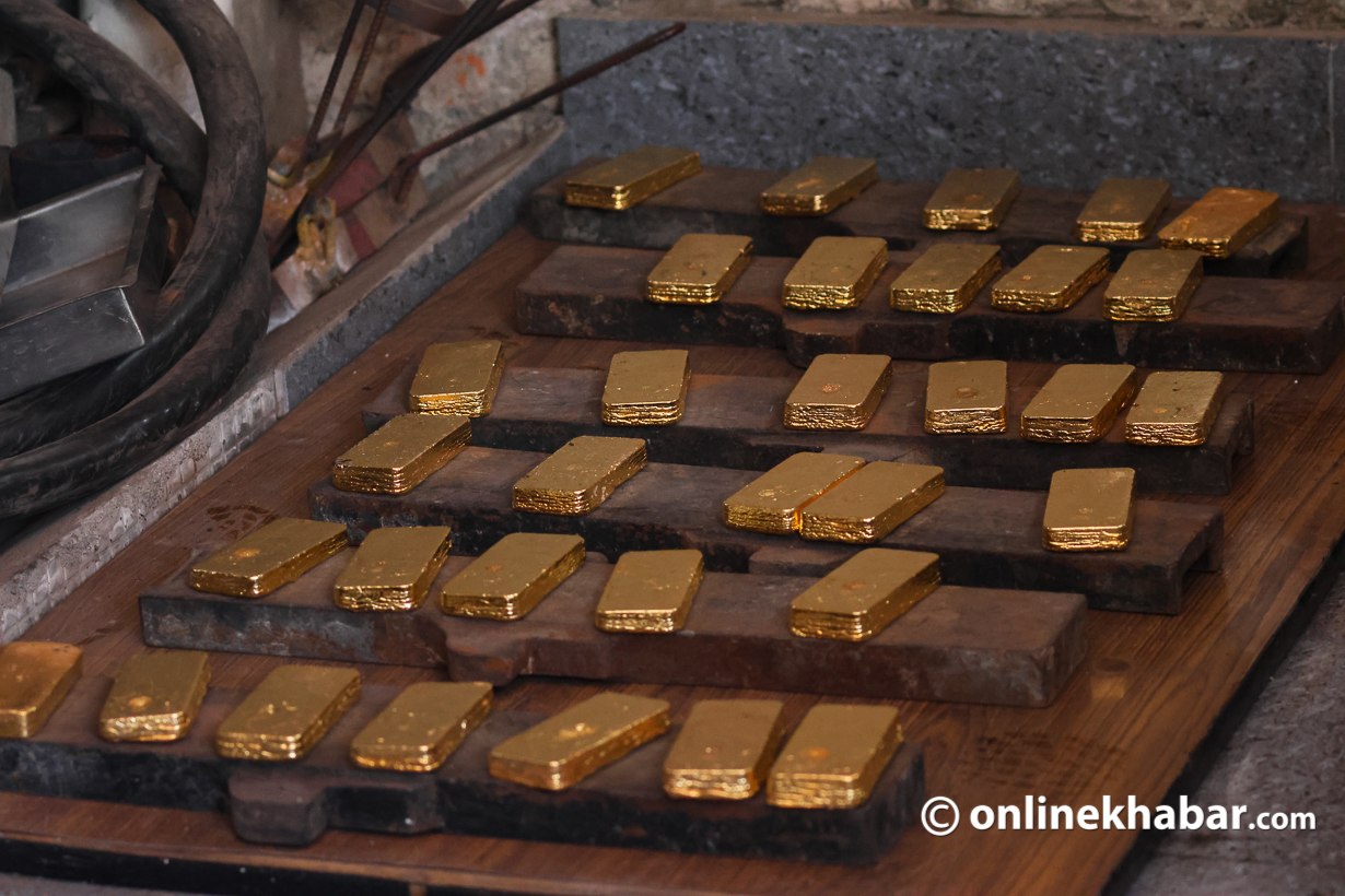 Sri Lankan national arrested with illegal gold