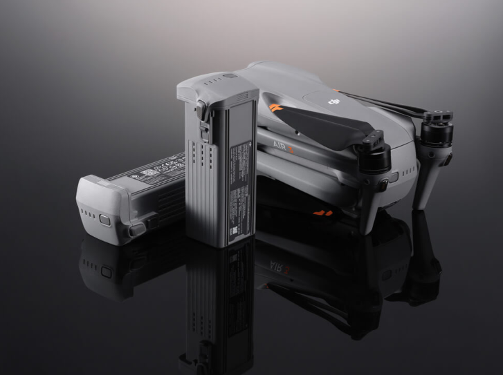 DJI Air 3 and battery. Photo: DJI