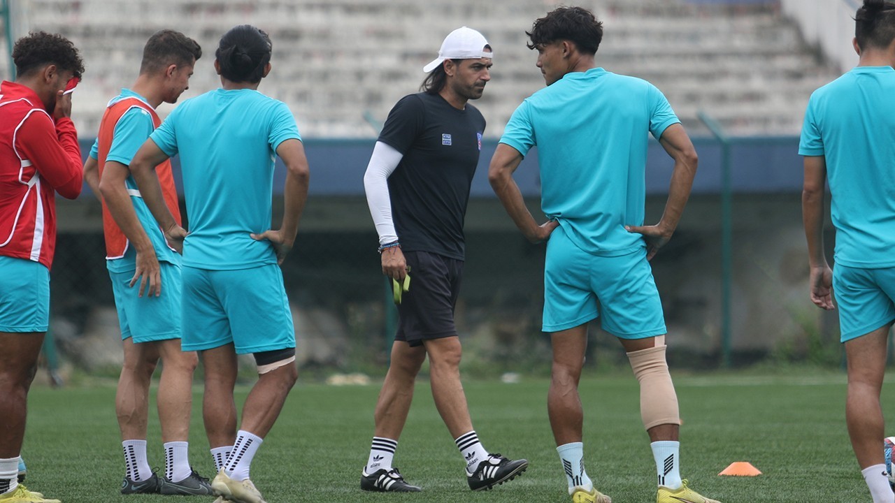 Football coach announces 23-member squad for Myanmar friendlies