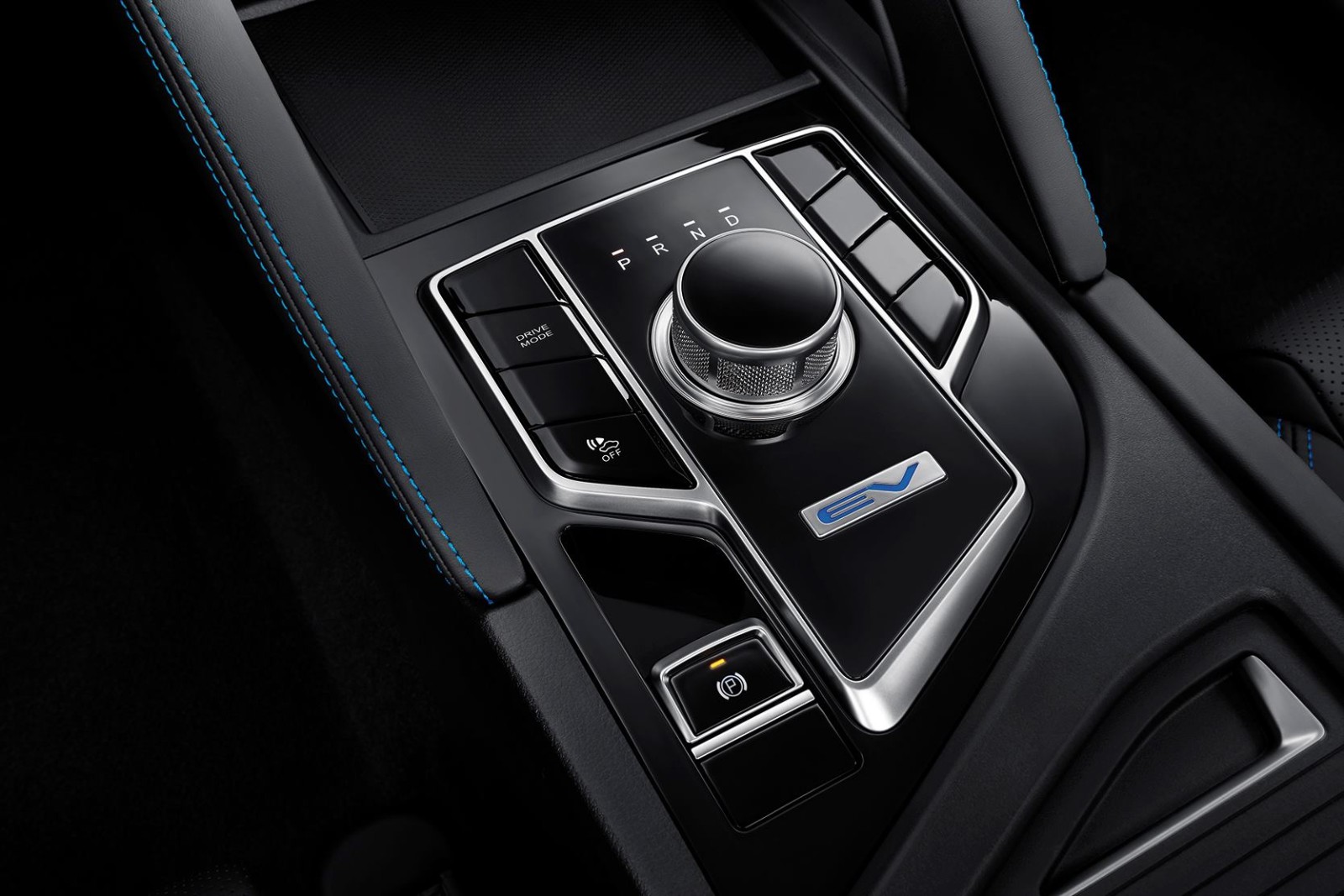 Seres 3 Centre console. Photo: Global Seres