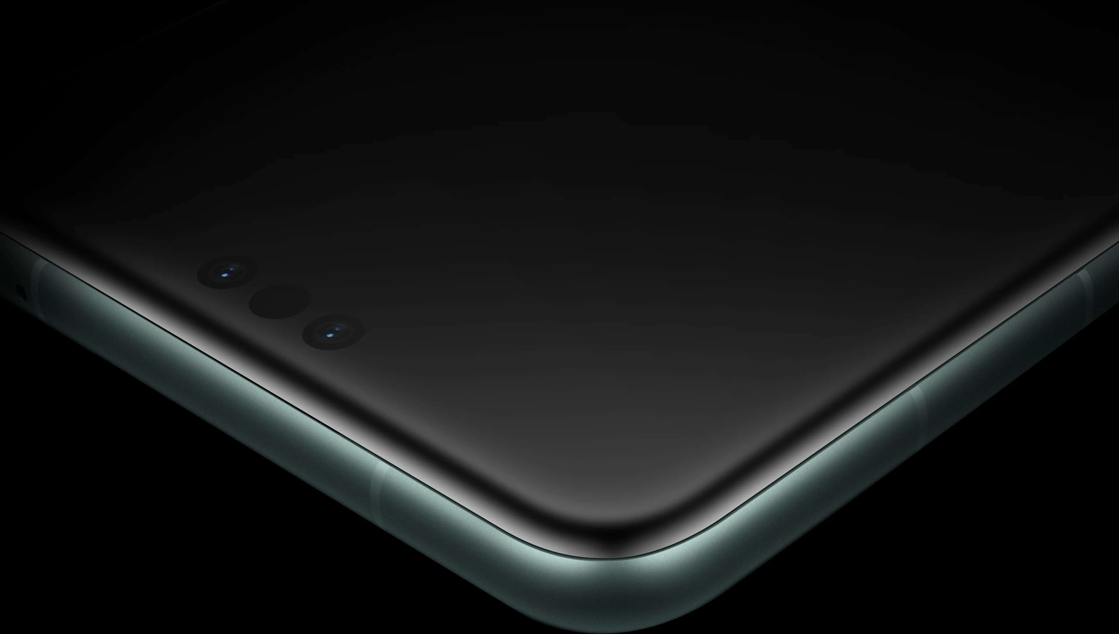 Huawei Mate 60 Pro triple hole punch camera cutout. Photo: Huawei