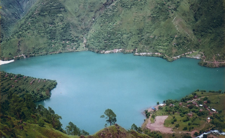 Syarpu Lake 