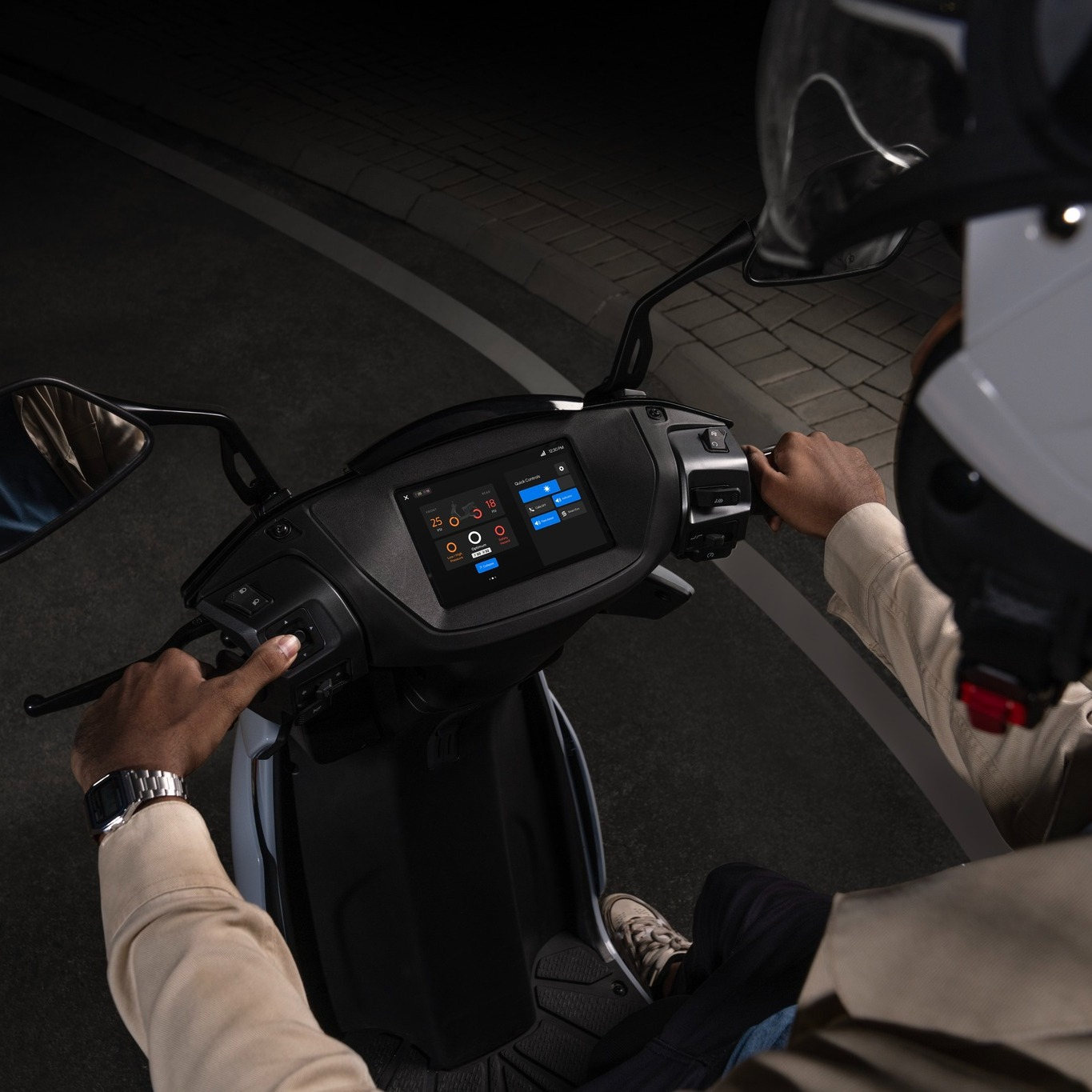 Ather 450X TFT touchscreen display. Photo: Ather Energy