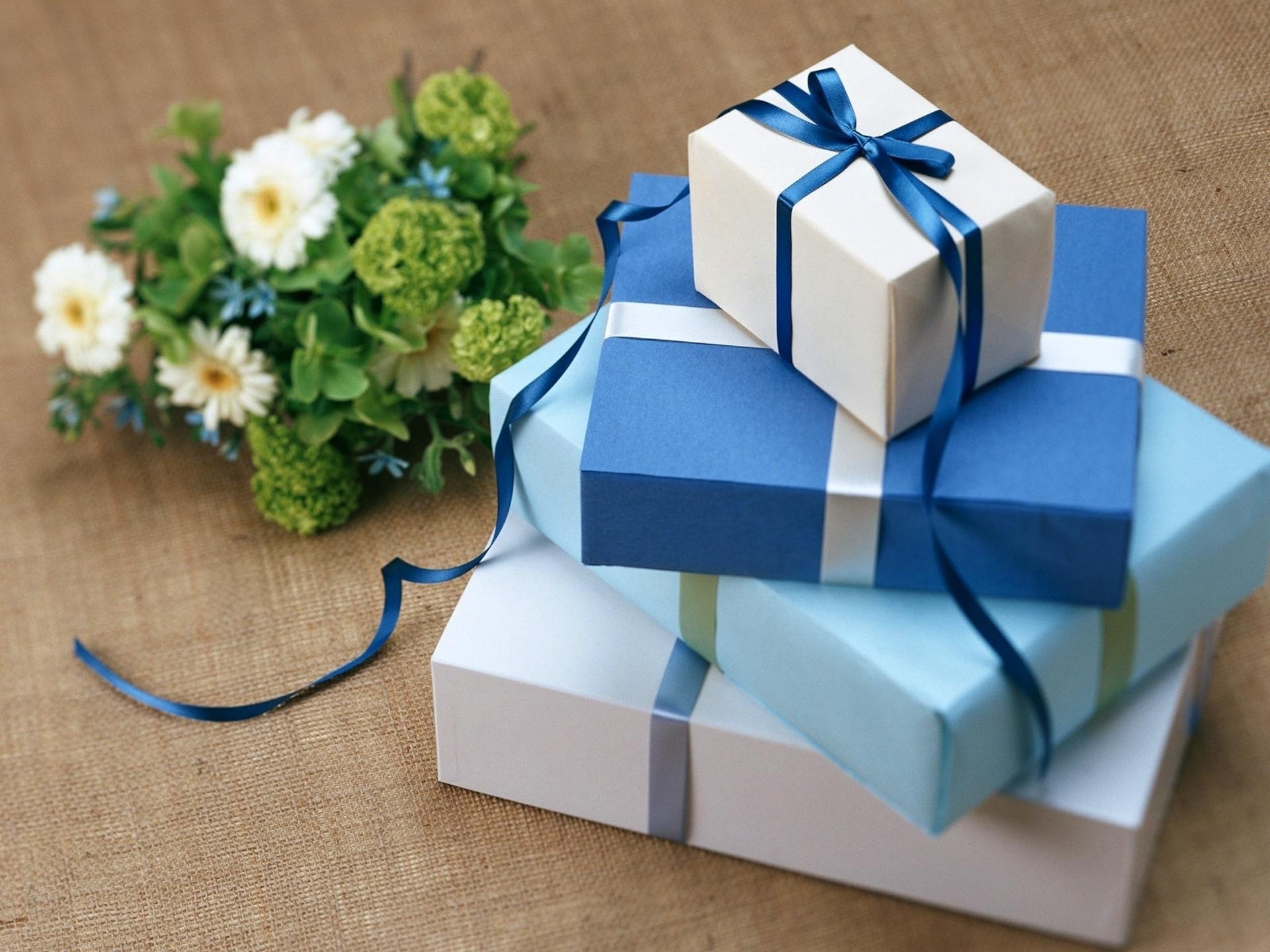 Gadgets as gifts. Photo: Pexels/Pixabay