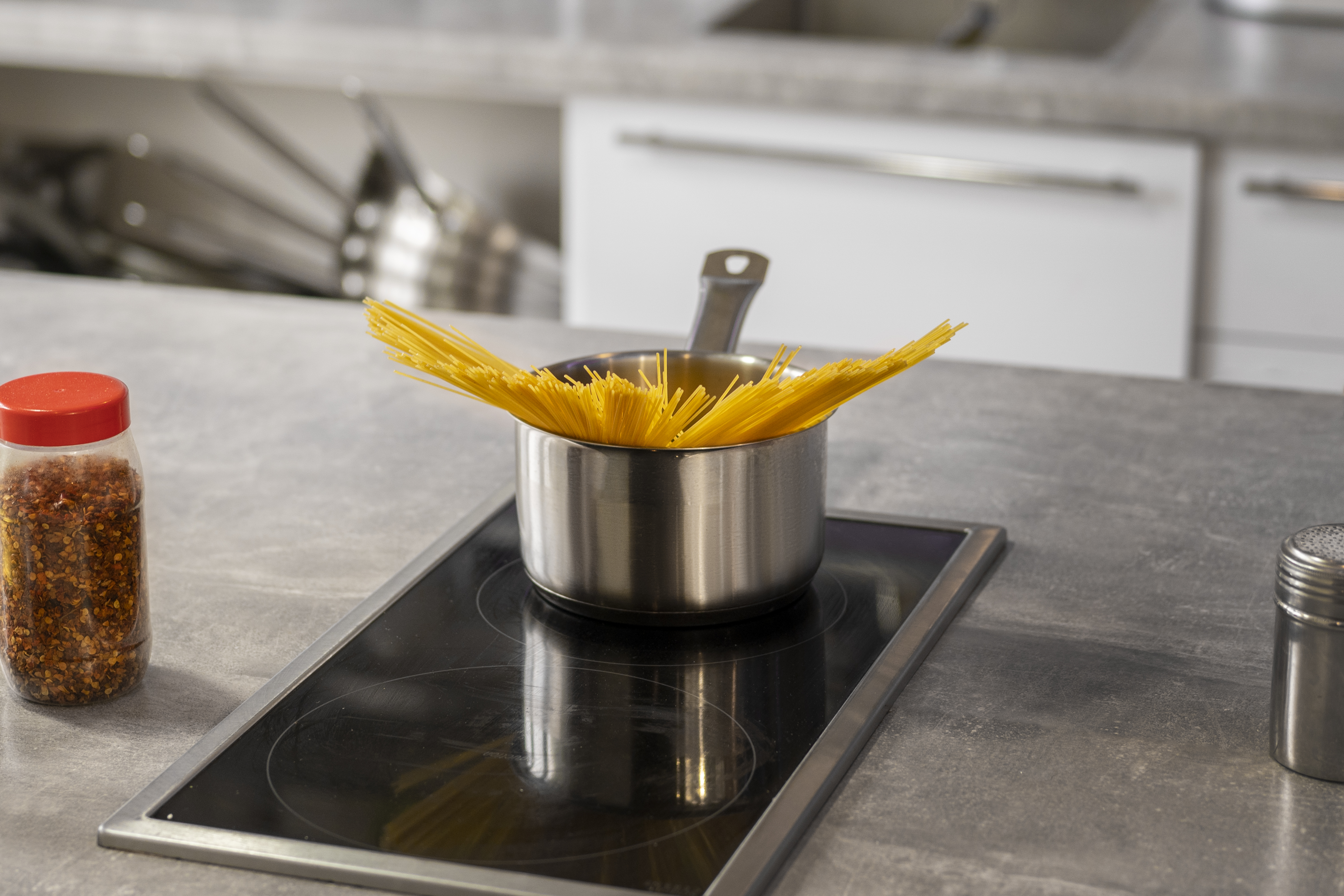 Induction Cooktop. Photo: Freepik