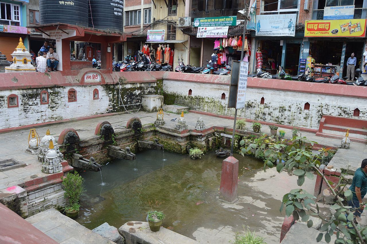 Tangaa hiti at Patan. Photo: Wikimedia Commons