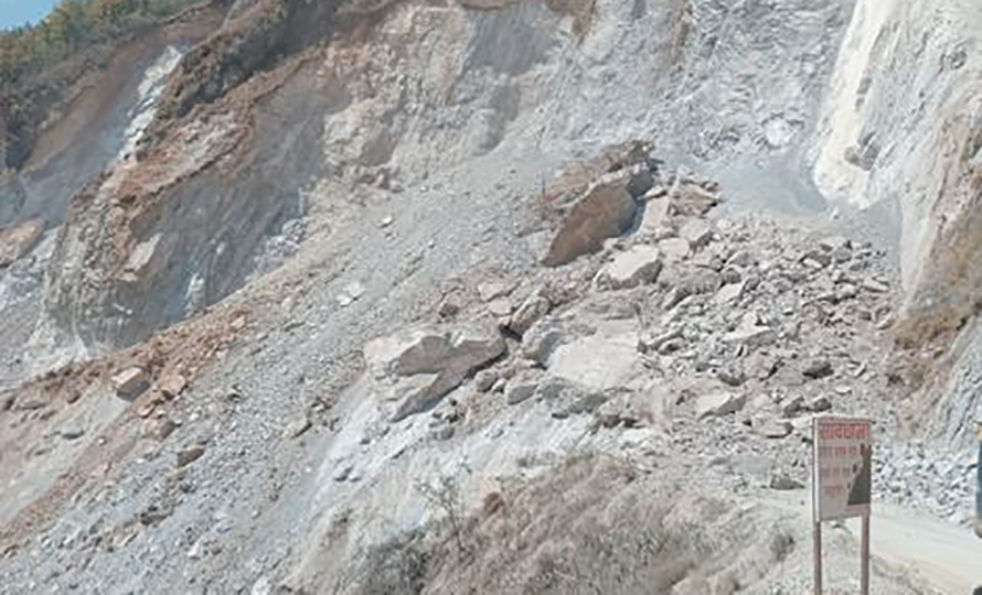 Kaligandaki Corridor, blocked by dry landslides in operation