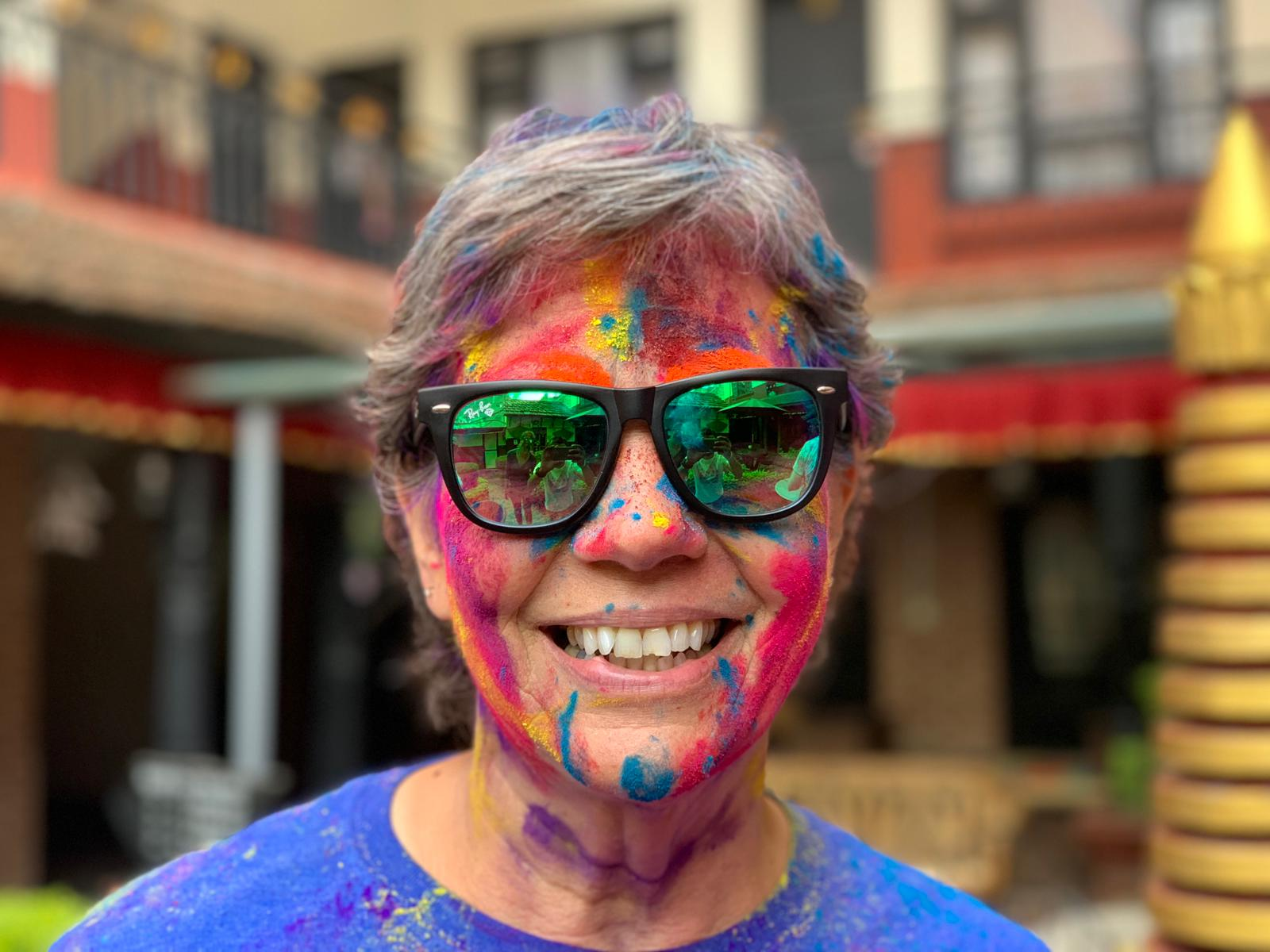 holi paint bomb