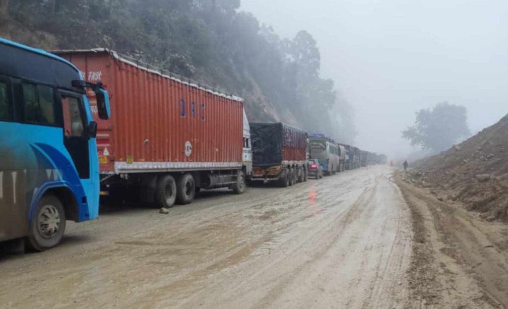 Narayanghat-Butwal section, Kanti Highway disrupted