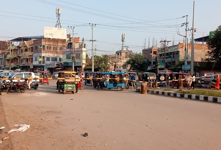 Second phase of Bihar elections today; Nepal border points closed