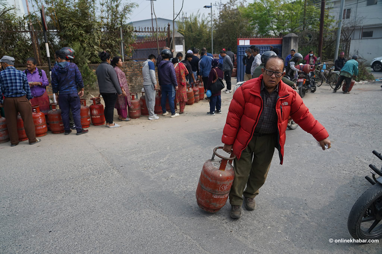 Long queues form in Kathmandu as cooking gas supply tightens (Photos)