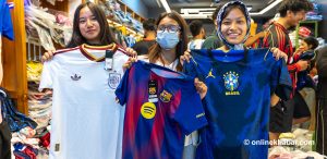 Jersey demand soars as FIFA World Cup nears kick-off (Photos)