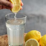 6 benefits of drinking lemon water every day