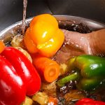 3 effective washing methods for removing pesticide residues from vegetables
