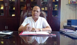 FNCCI Koshi president donates Rs 1.1 million to relief fund